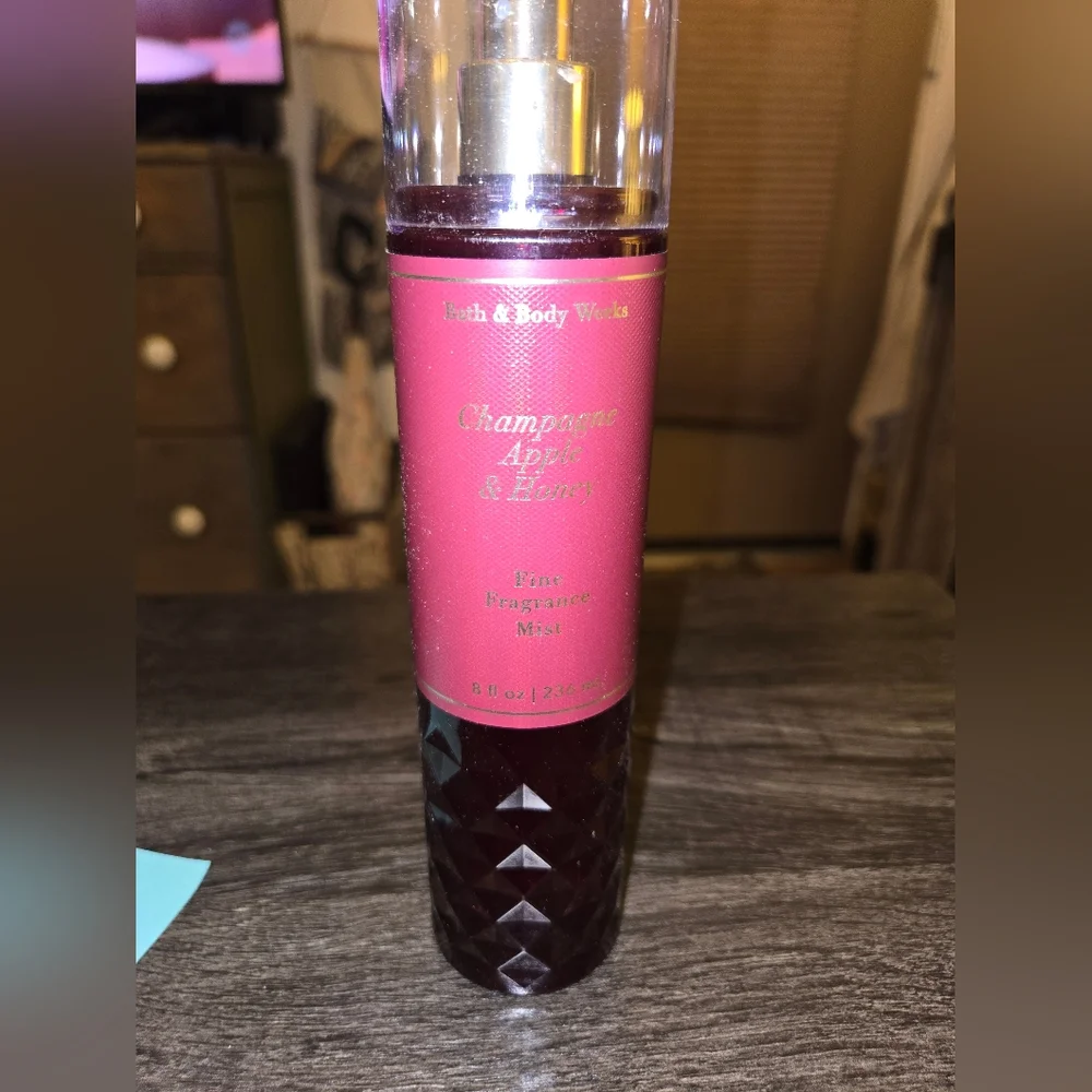 * Bath and Body Works Champagne Apple and Honey